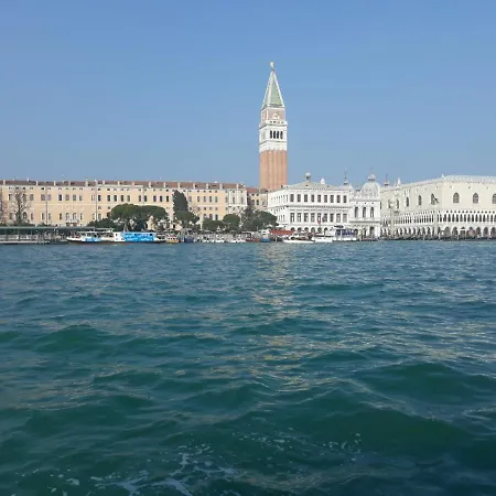 아파트 Villamamaeli