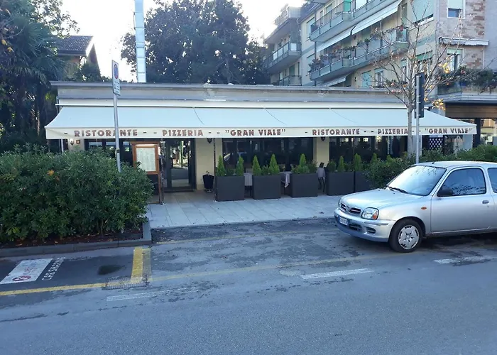 Апартаменти Villamamaeli Lido di Venezia