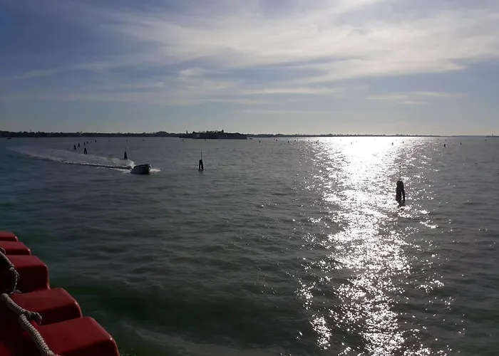 Апартаменти Villamamaeli Lido di Venezia